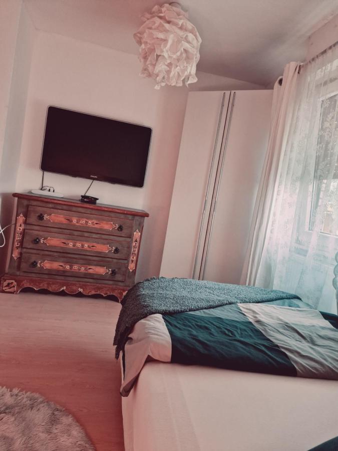 Rosindell Brunnenhaus Apartment Halle  Ngoại thất bức ảnh